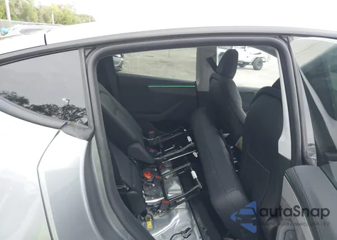 2026 Tesla Model Y Long Range Dual Motor All-Wheel Drive/Long Range Launch Series из США, поврежденный, VIN 7SAYGDEE6TA388853